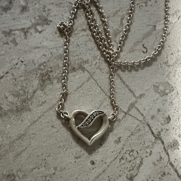 Pandora Heart Pendant Necklace - Picture 3 of 5